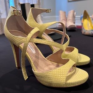 Diane vonFurstenberg yellow snakeskin heels 7.5